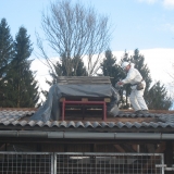 ODKRIVANJE-STREHE-Z-DOTRAJANO-AZBESTNO-KRITINO